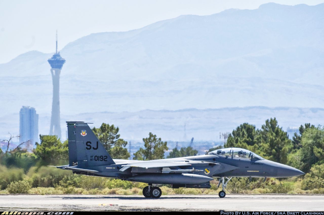 麦克唐纳-道格拉斯 F-15E&ldquo;攻击鹰&rdquo; \vert{} ID:21265