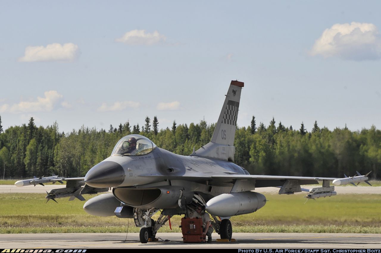 通用动力 F-16CM&ldquo;战隼&rdquo; \vert{} ID:11396