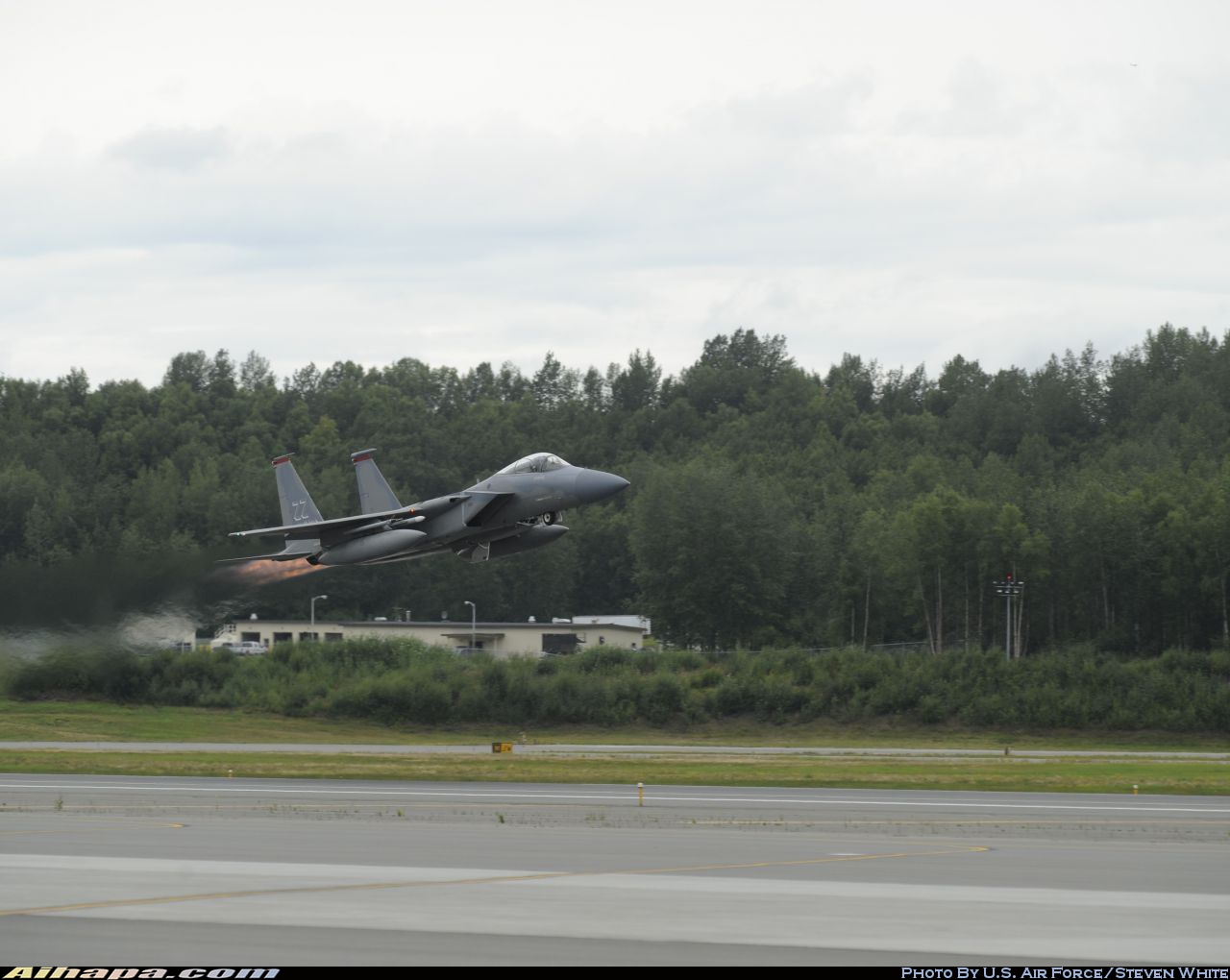 麦克唐纳-道格拉斯 F-15C&ldquo;鹰&rdquo; \vert{} ID:15648