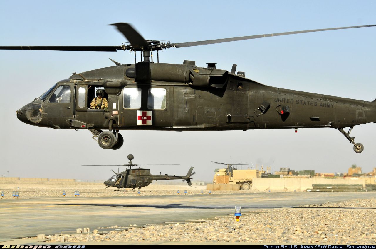 西科斯基 UH-60L&ldquo;黑鹰&rdquo; \vert{} ID:8351