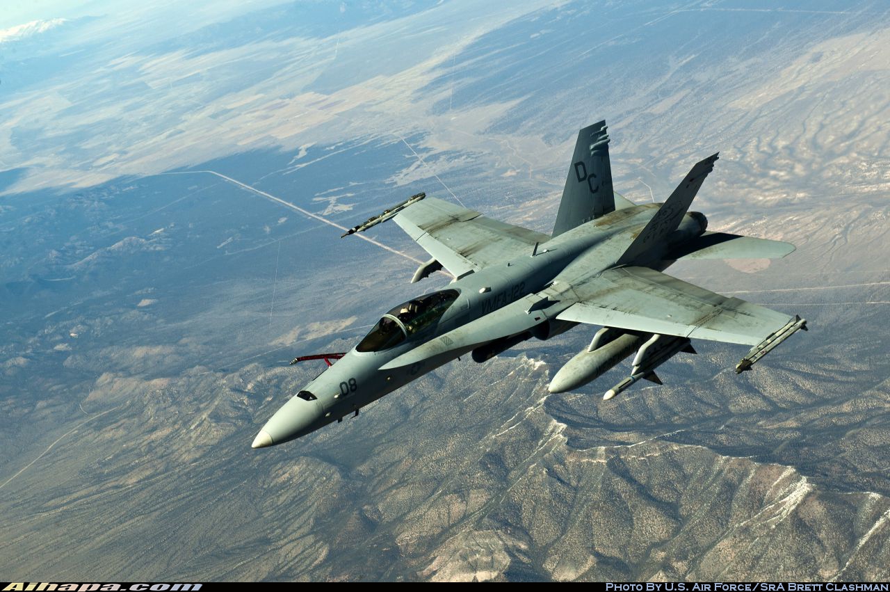 麦克唐纳-道格拉斯 F/A-18C&ldquo;大黄蜂&rdquo; \vert{} ID:17684