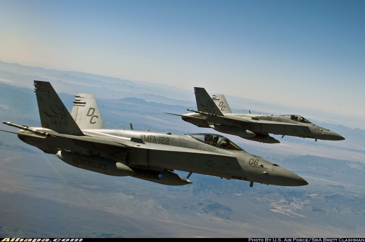 麦克唐纳-道格拉斯 F/A-18C&ldquo;大黄蜂&rdquo; \vert{} ID:17686