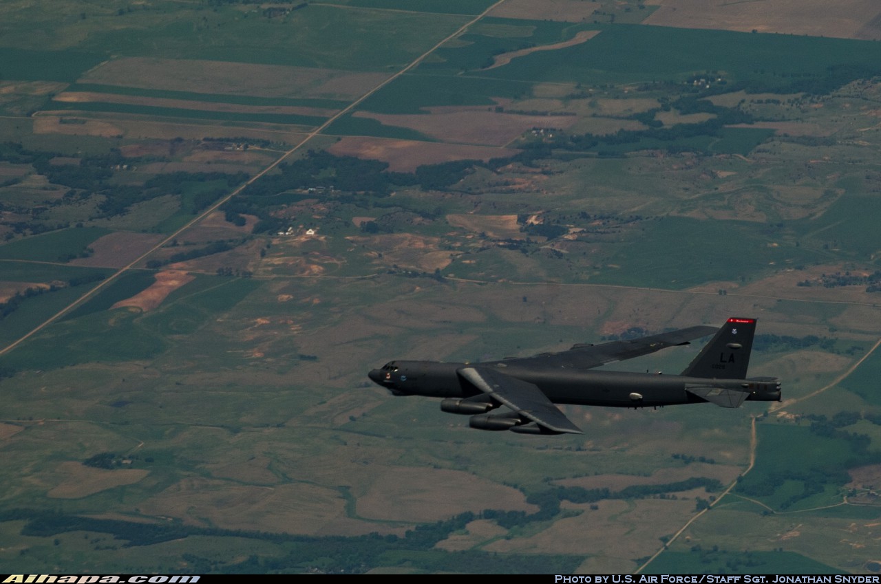 波音 B-52H&ldquo;同温层堡垒&rdquo; \vert{} ID:3387