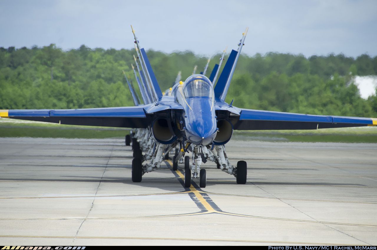 麦克唐纳-道格拉斯 F/A-18C&ldquo;大黄蜂&rdquo; \vert{} ID:8448