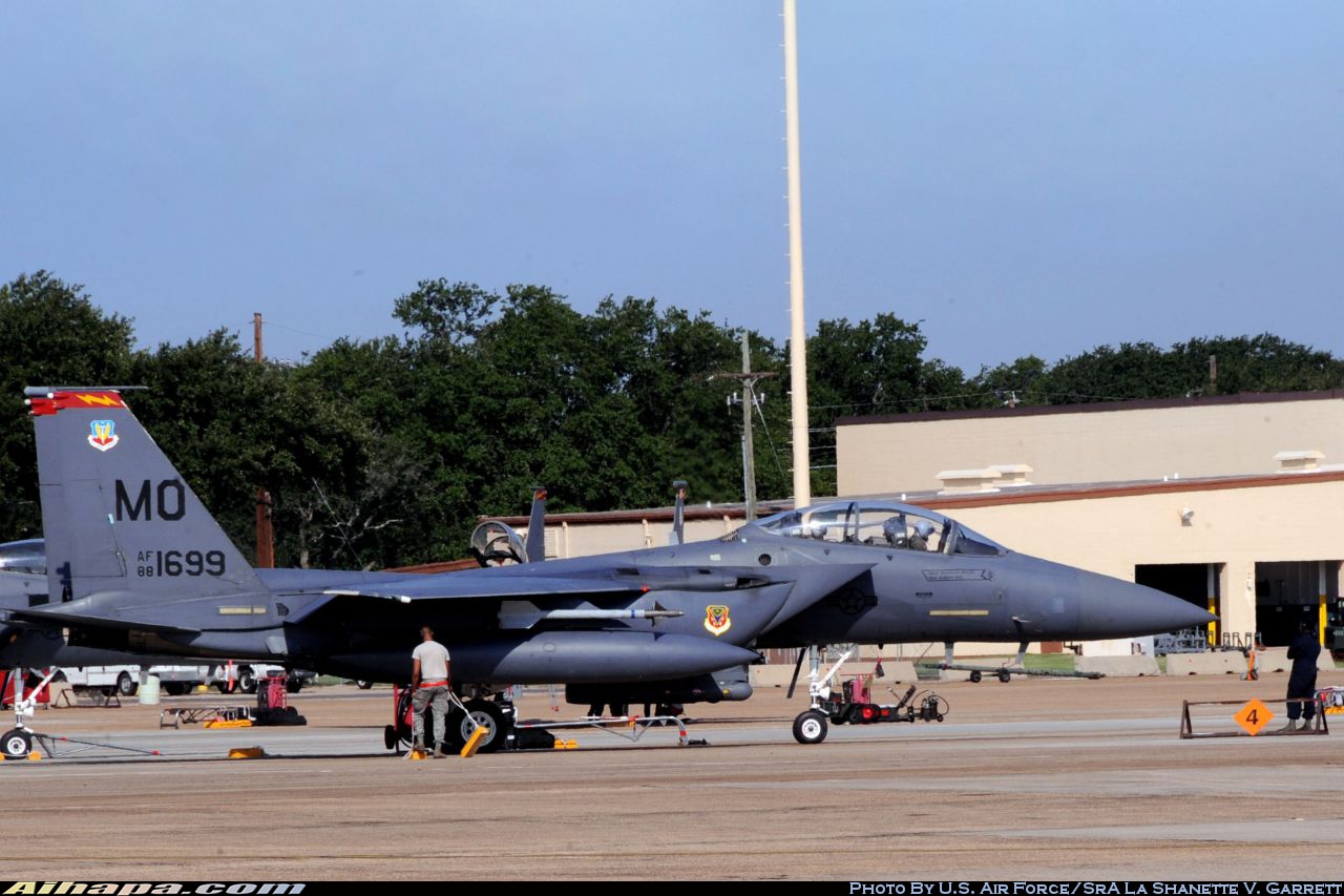 麦克唐纳-道格拉斯 F-15E&ldquo;攻击鹰&rdquo; \vert{} ID:21301