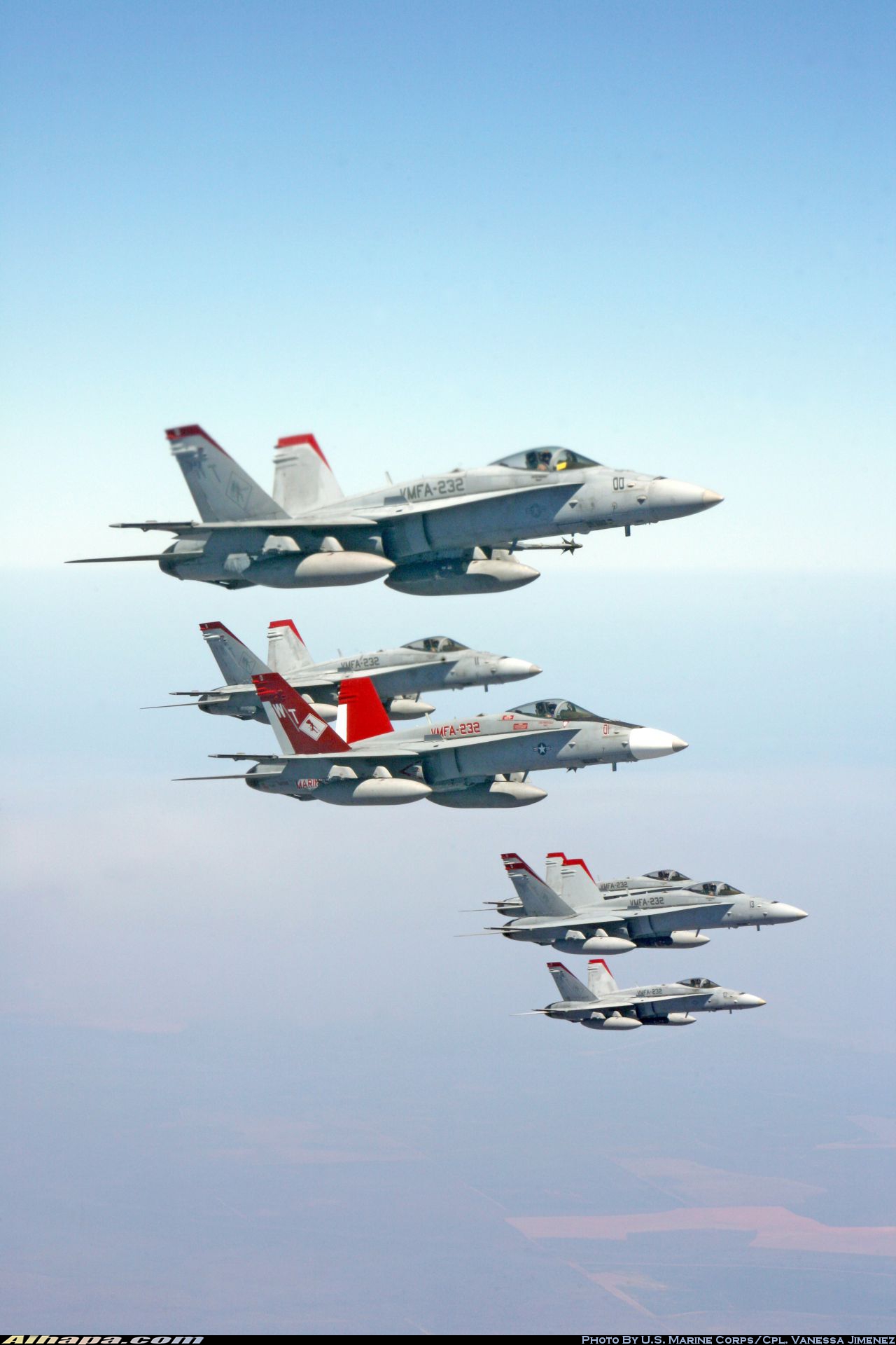 麦克唐纳-道格拉斯 F/A-18C&ldquo;大黄蜂&rdquo; \vert{} ID:19528