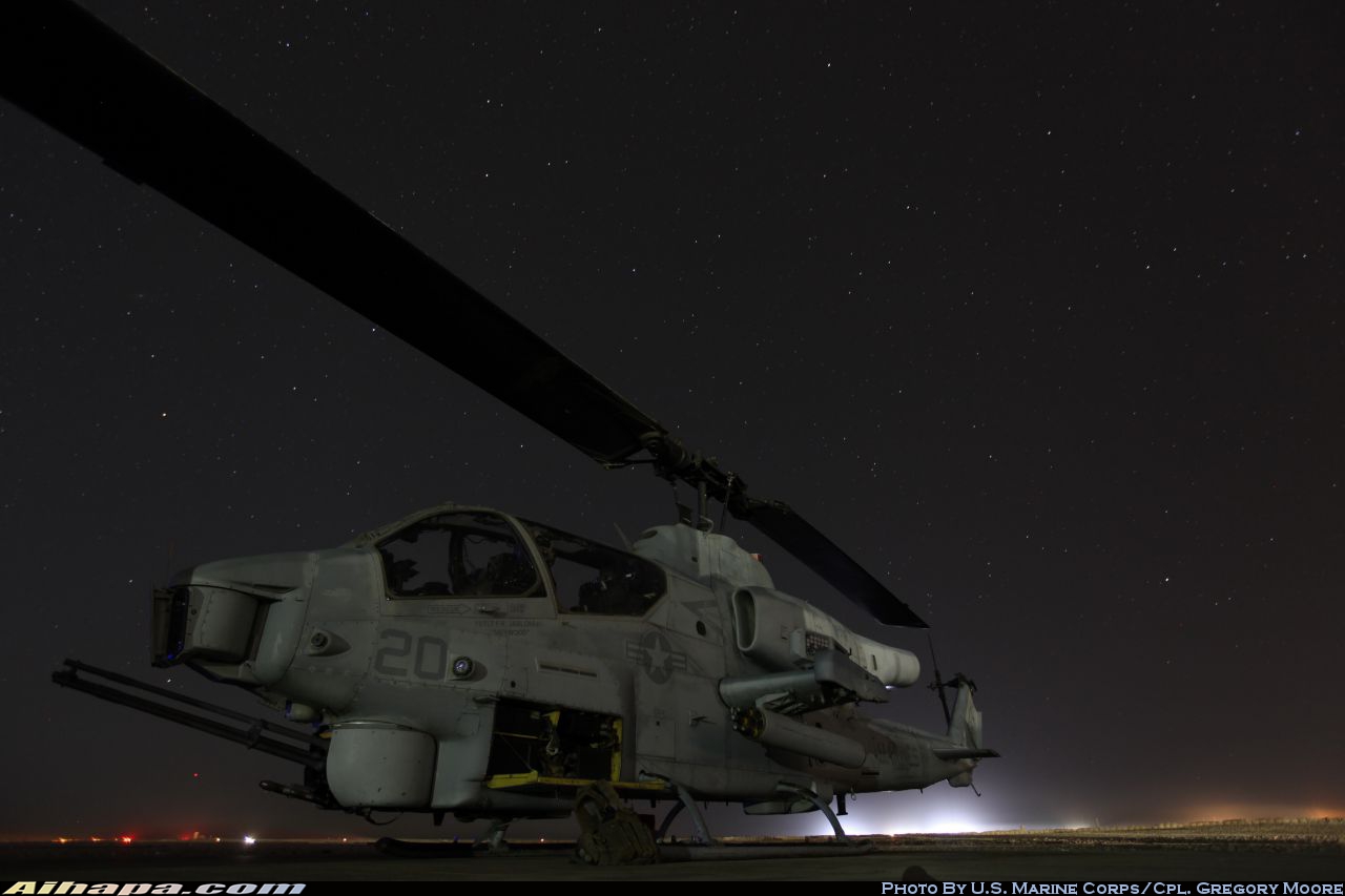 贝尔 AH-1W&ldquo;超级眼镜蛇&rdquo; \vert{} ID:13319