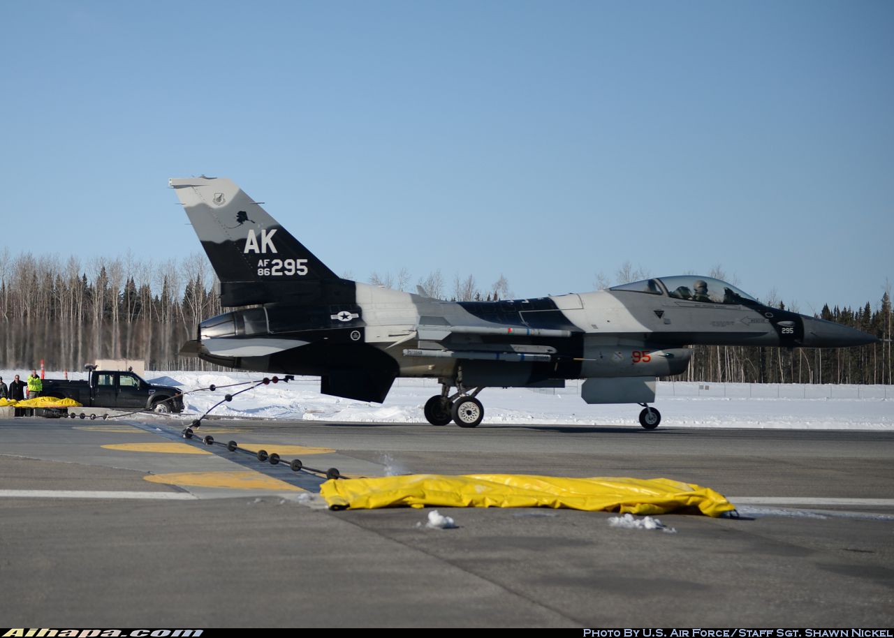 通用动力 F-16C&ldquo;战隼&rdquo; \vert{} ID:11474