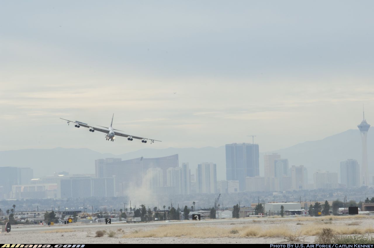 波音 B-52H&ldquo;同温层堡垒&rdquo; \vert{} ID:15945