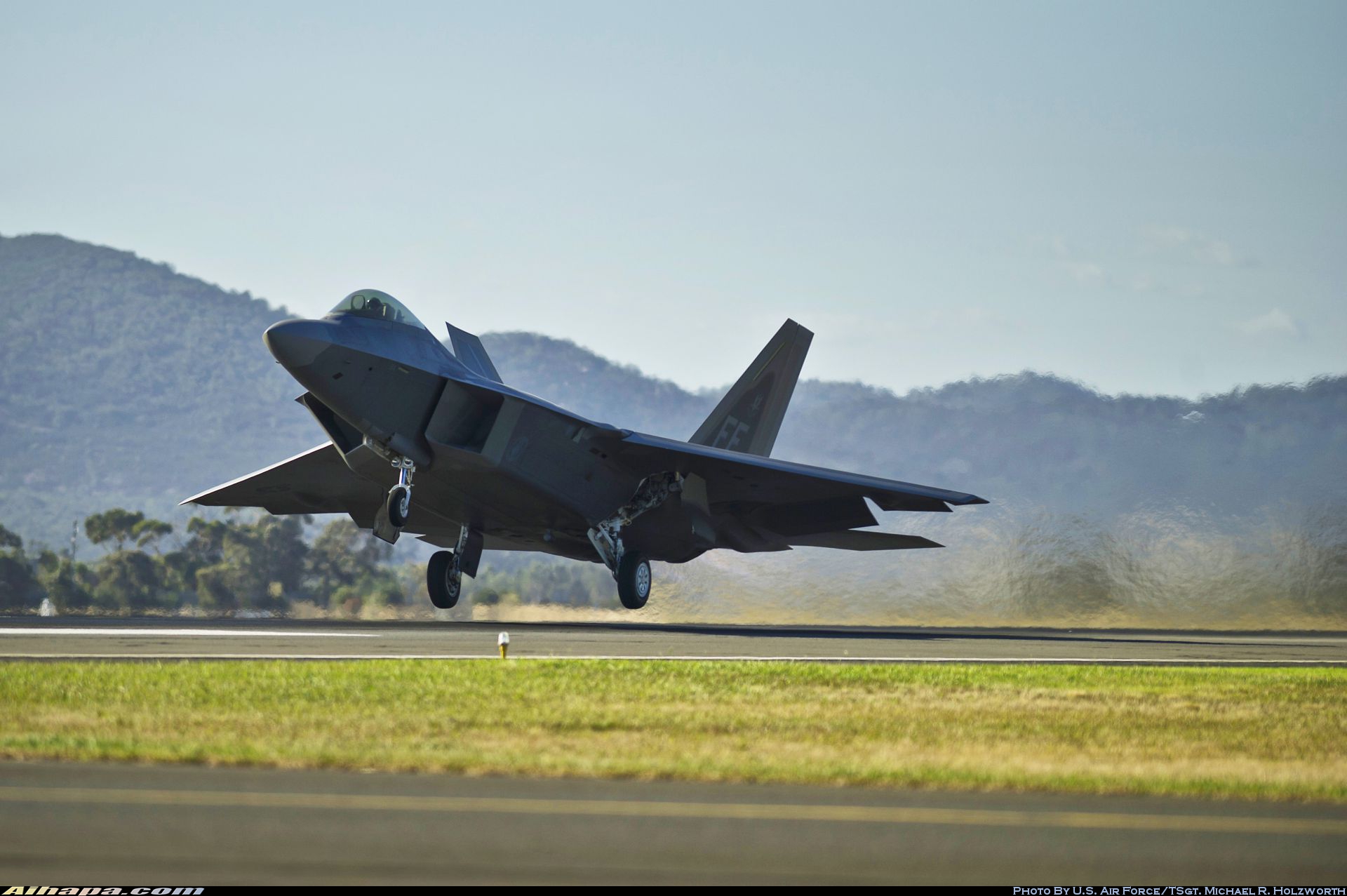 洛克希德-马丁 F-22A&ldquo;猛禽&rdquo; \vert{} ID:14568