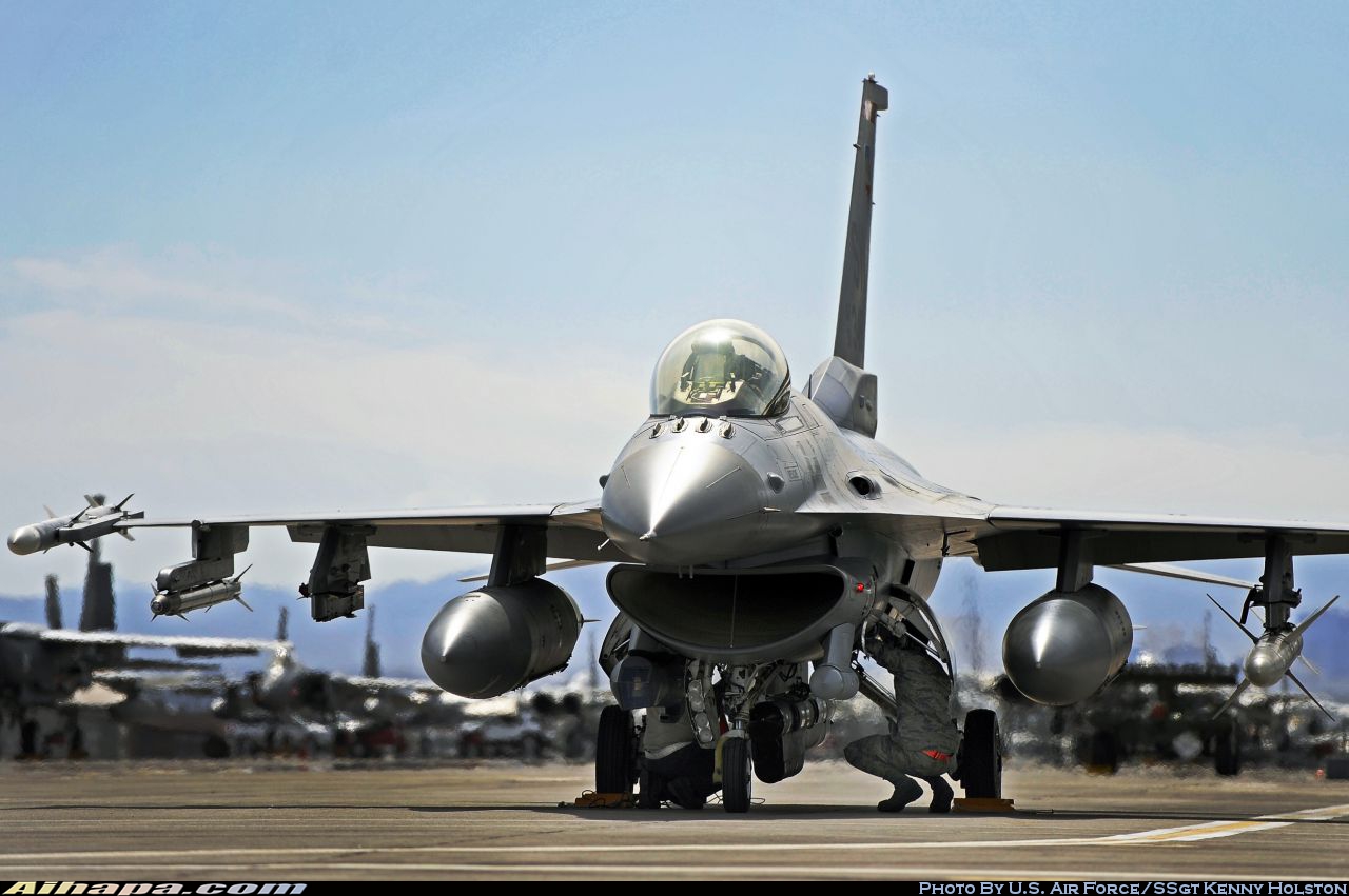 洛克希德 F-16CM&ldquo;战隼&rdquo; \vert{} ID:15692