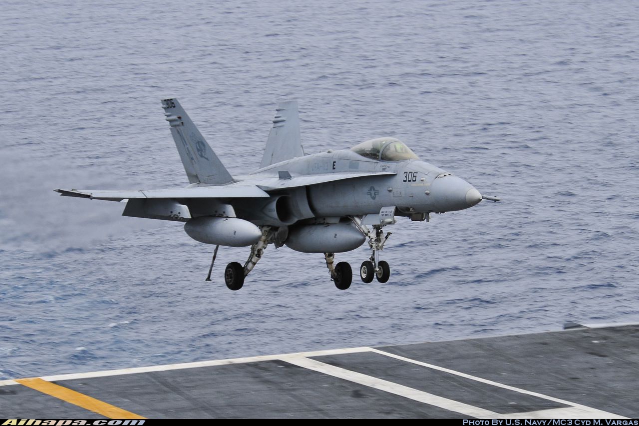 麦克唐纳-道格拉斯 F/A-18C&ldquo;大黄蜂&rdquo; \vert{} ID:15395