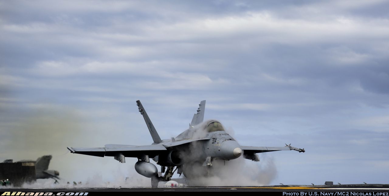 麦克唐纳-道格拉斯 F/A-18C&ldquo;大黄蜂&rdquo; \vert{} ID:15389