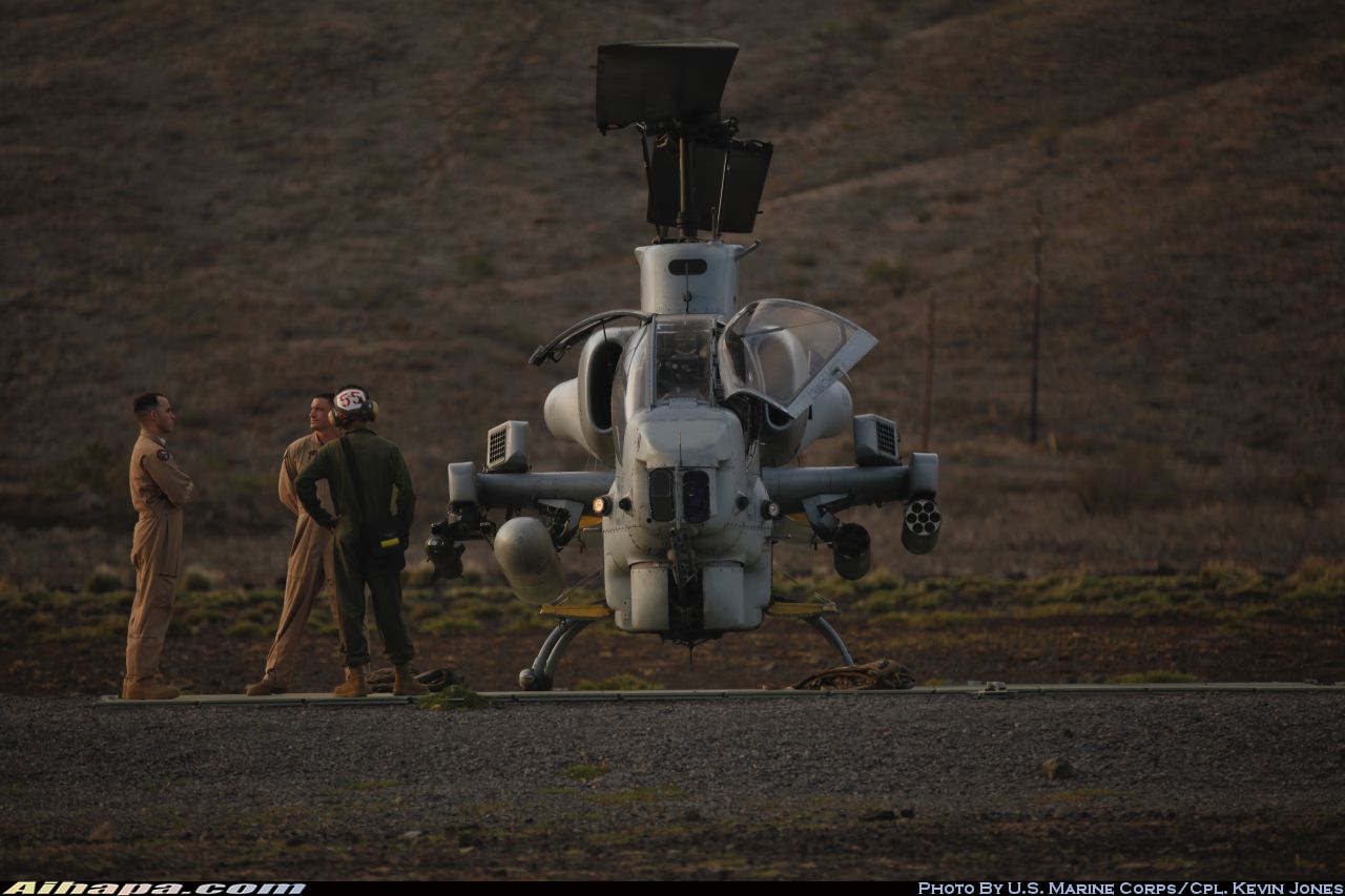 贝尔 AH-1W&ldquo;超级眼镜蛇&rdquo; \vert{} ID:13321