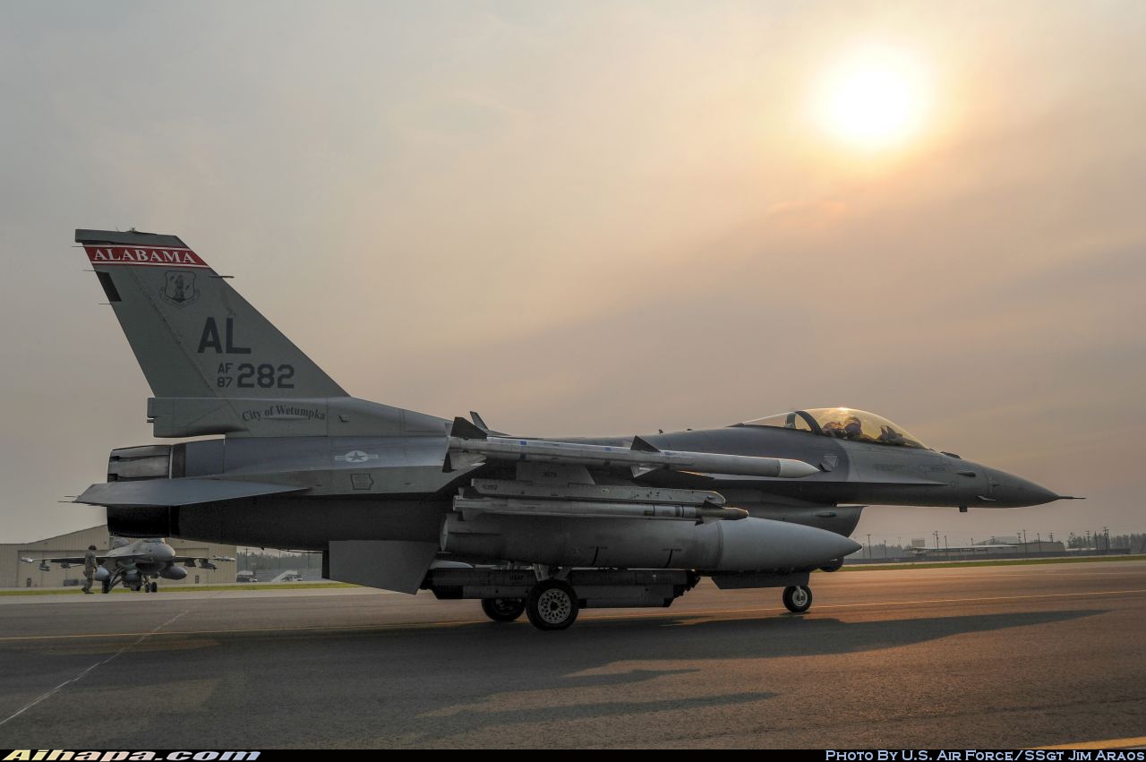 通用动力 F-16C&ldquo;战隼&rdquo; \vert{} ID:15614