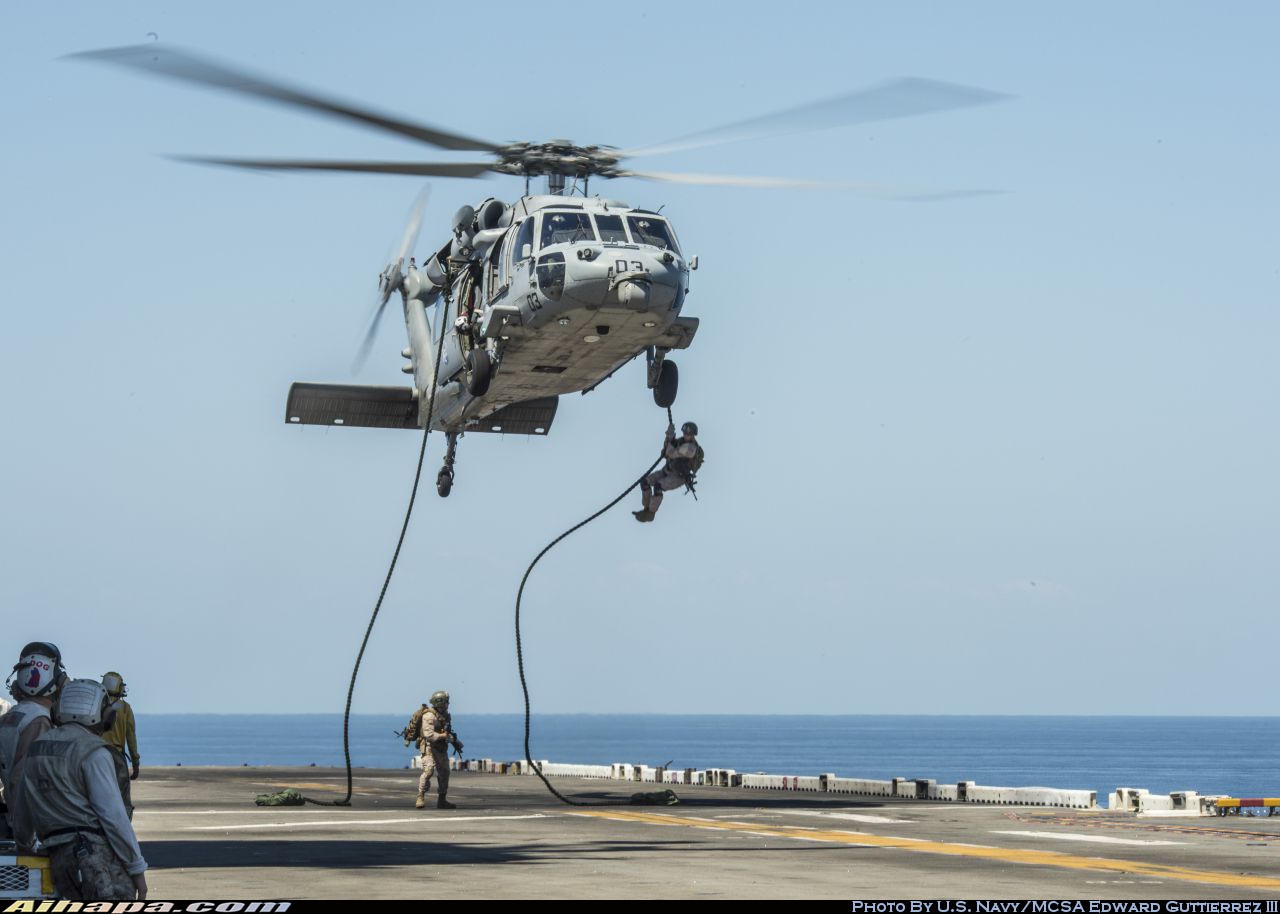 西科斯基 MH-60S&ldquo;骑士鹰&rdquo; \vert{} ID:11484