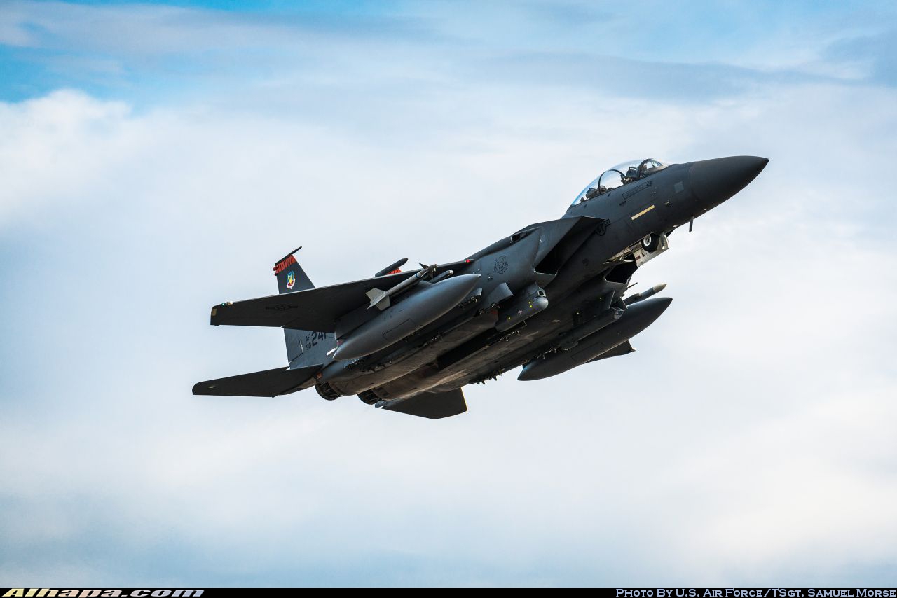 麦克唐纳-道格拉斯 F-15E&ldquo;攻击鹰&rdquo; \vert{} ID:28474
