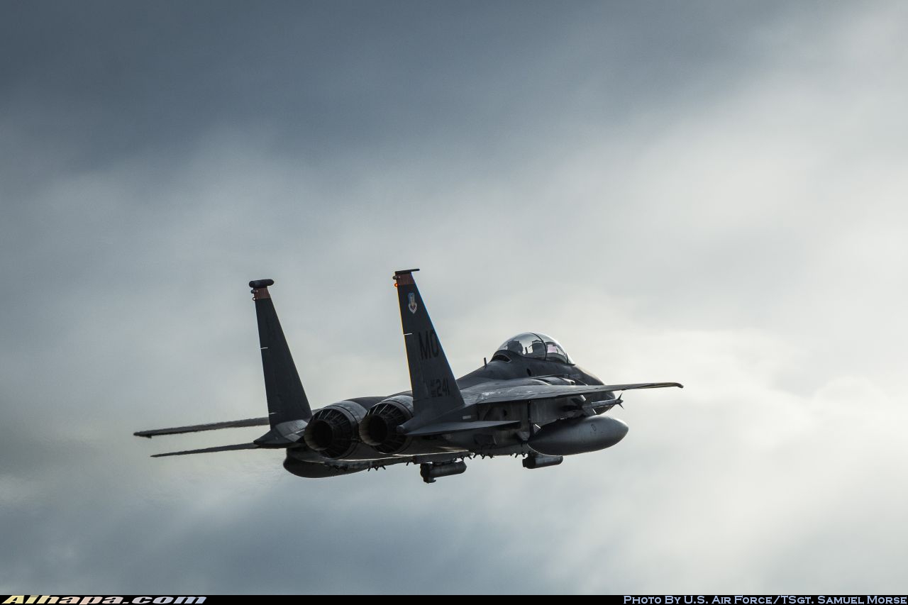 麦克唐纳-道格拉斯 F-15E&ldquo;攻击鹰&rdquo; \vert{} ID:28478