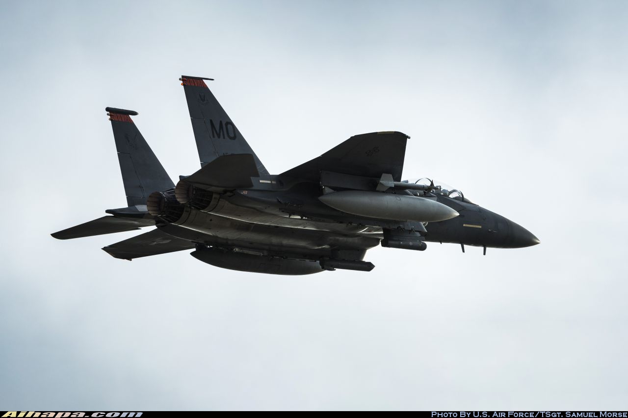 麦克唐纳-道格拉斯 F-15E&ldquo;攻击鹰&rdquo; \vert{} ID:28482