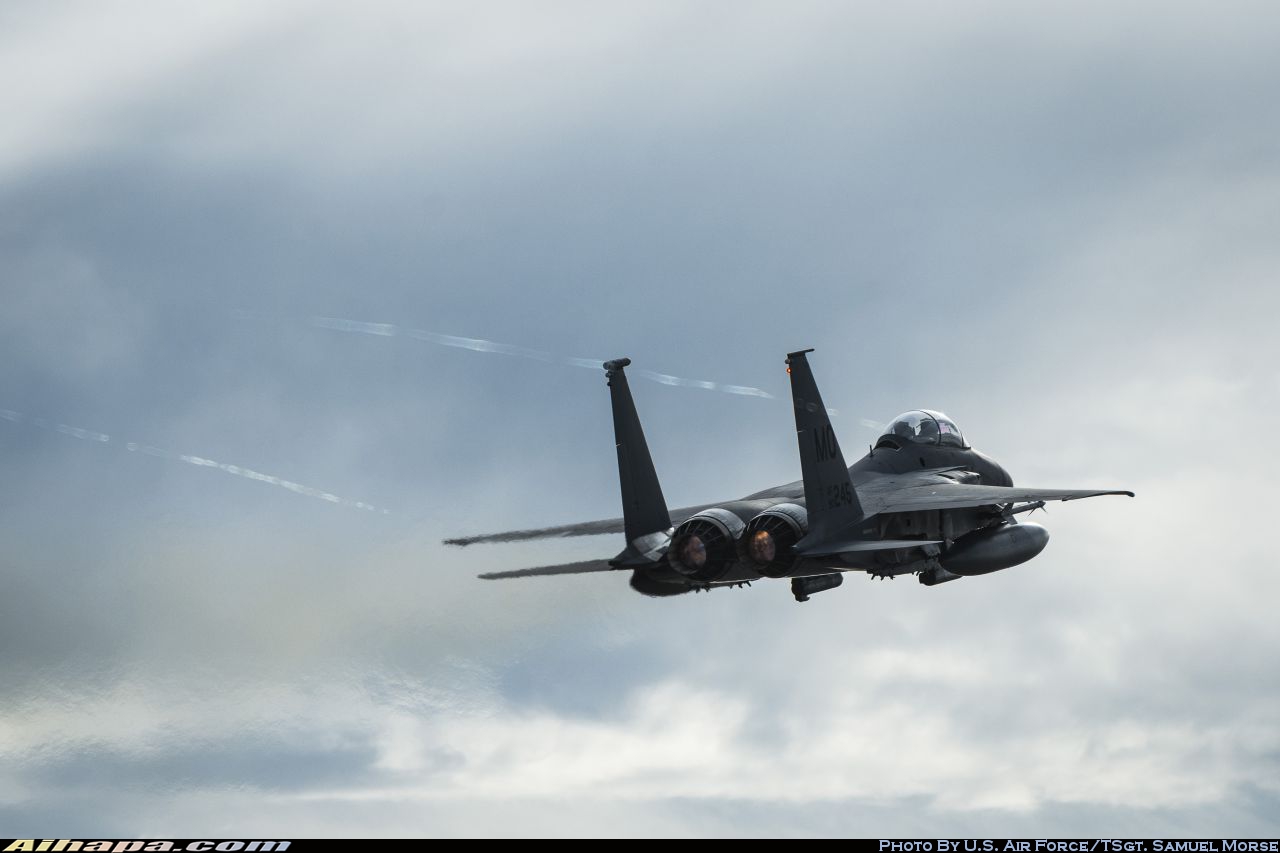 麦克唐纳-道格拉斯 F-15E&ldquo;攻击鹰&rdquo; \vert{} ID:28488