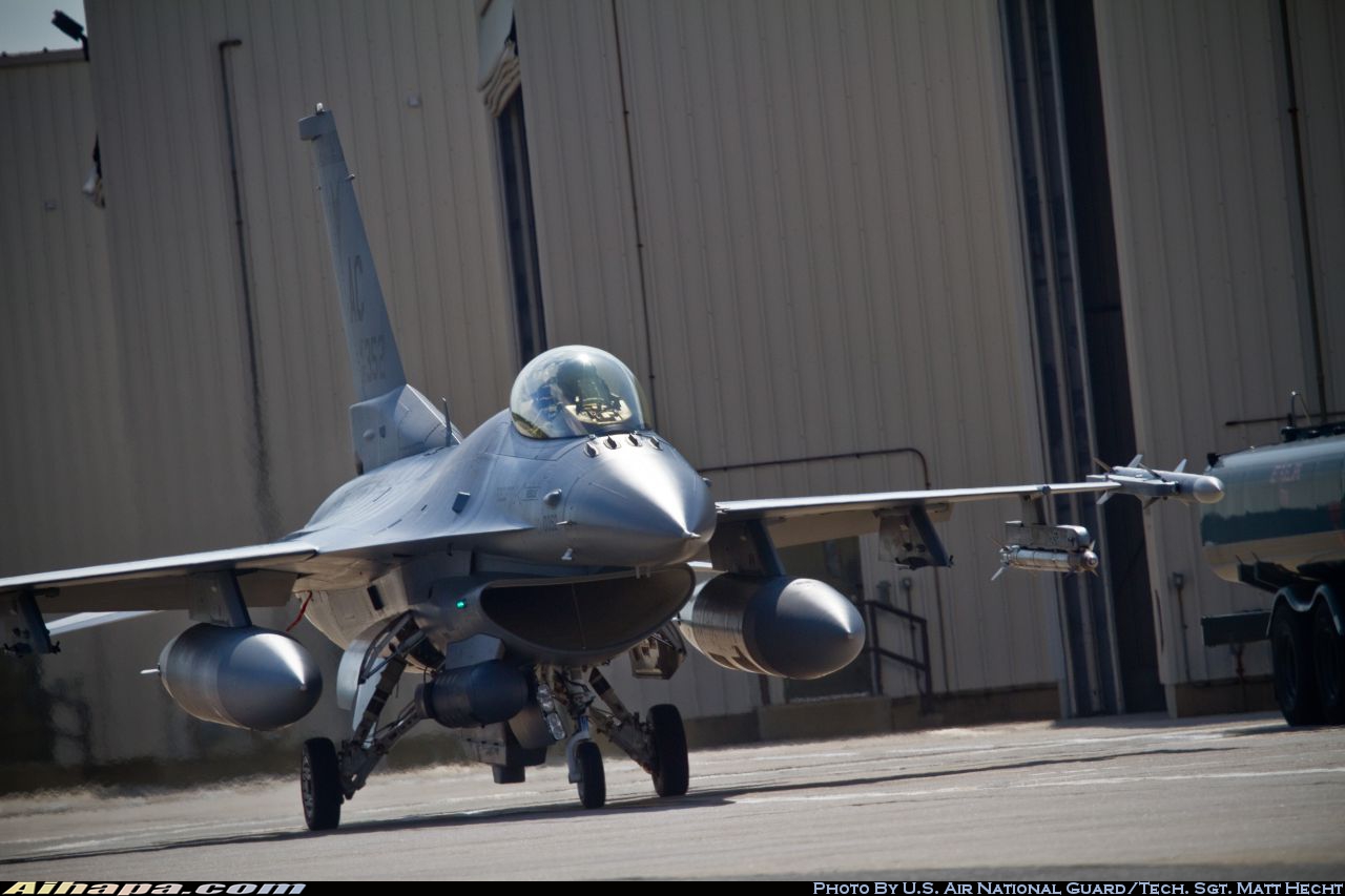 通用动力 F-16C&ldquo;战隼&rdquo; \vert{} ID:8510