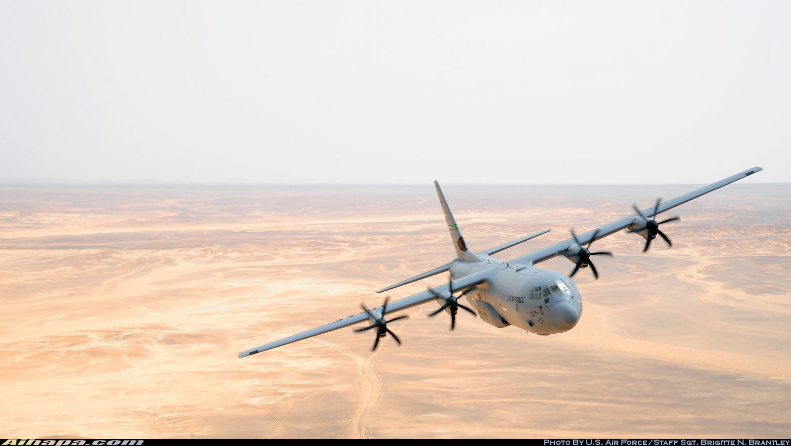 洛克希德-马丁 C-130J&ldquo;超级大力神&rdquo; \vert{} ID:6397