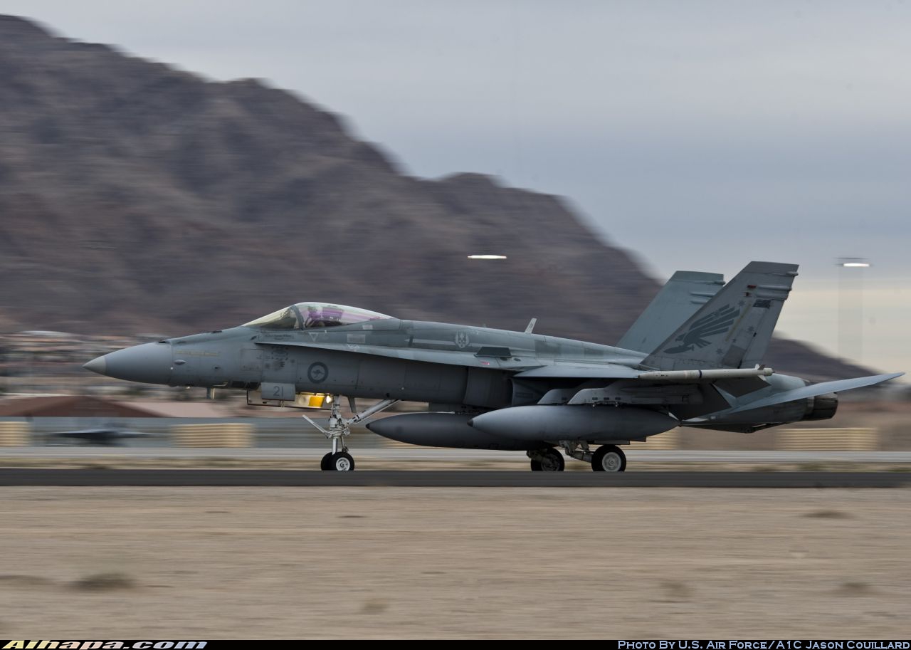 麦克唐纳-道格拉斯 F/A-18A&ldquo;大黄蜂&rdquo; \vert{} ID:15726