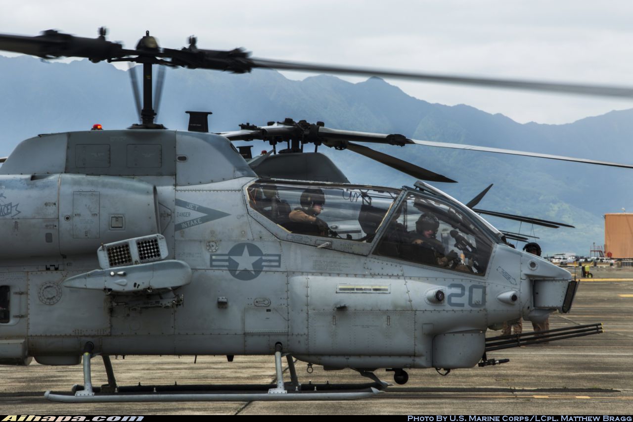 贝尔 AH-1W&ldquo;超级眼镜蛇&rdquo; \vert{} ID:13313
