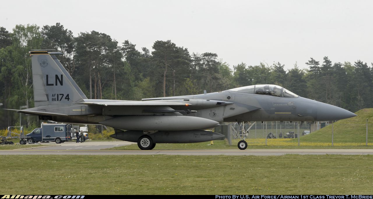 麦克唐纳-道格拉斯 F-15C&ldquo;鹰&rdquo; \vert{} ID:8555