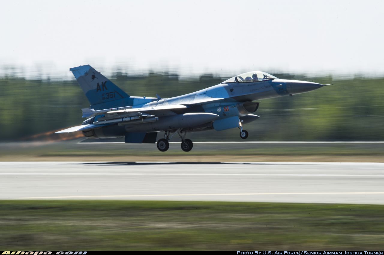 通用动力 F-16C&ldquo;战隼&rdquo; \vert{} ID:8180