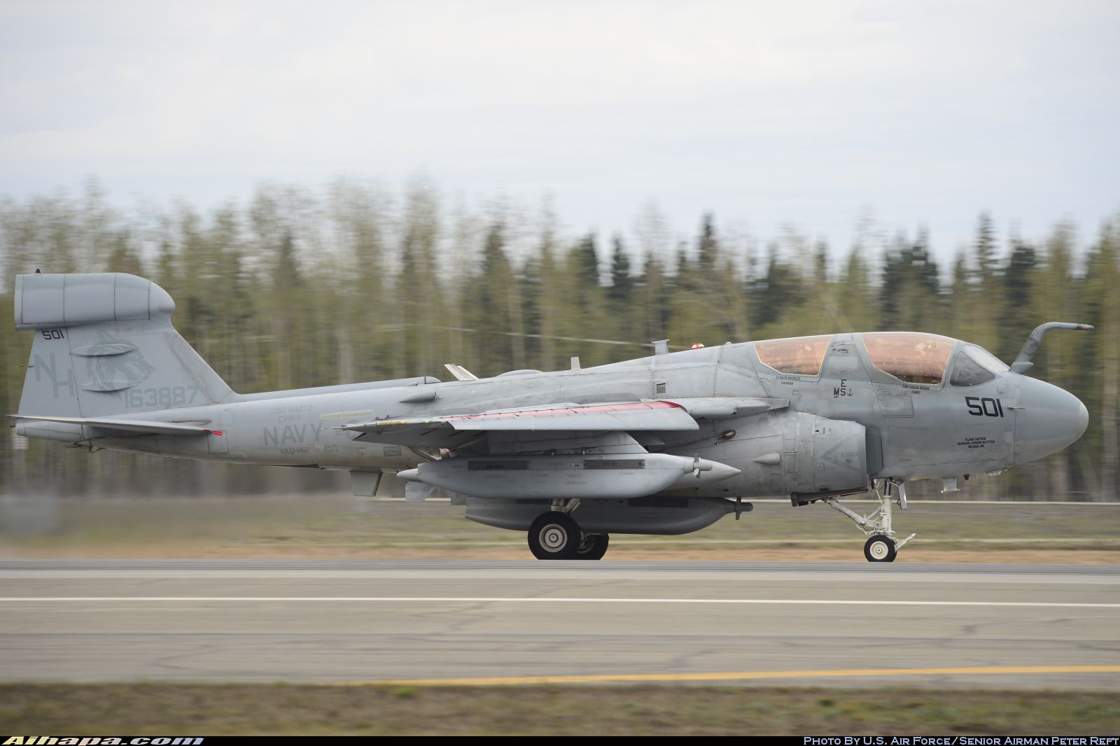 格鲁曼 EA-6B&ldquo;徘徊者&rdquo; \vert{} ID:8148
