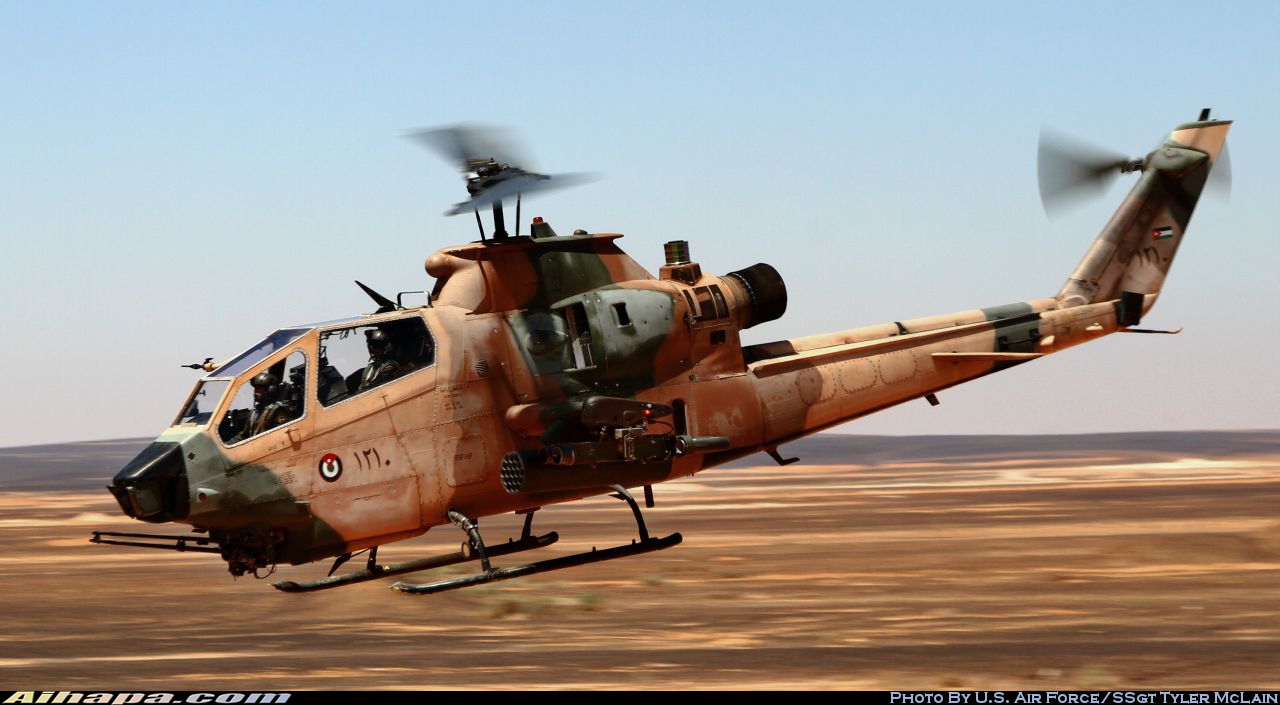 贝尔 AH-1F&ldquo;眼镜蛇&rdquo; \vert{} ID:8256