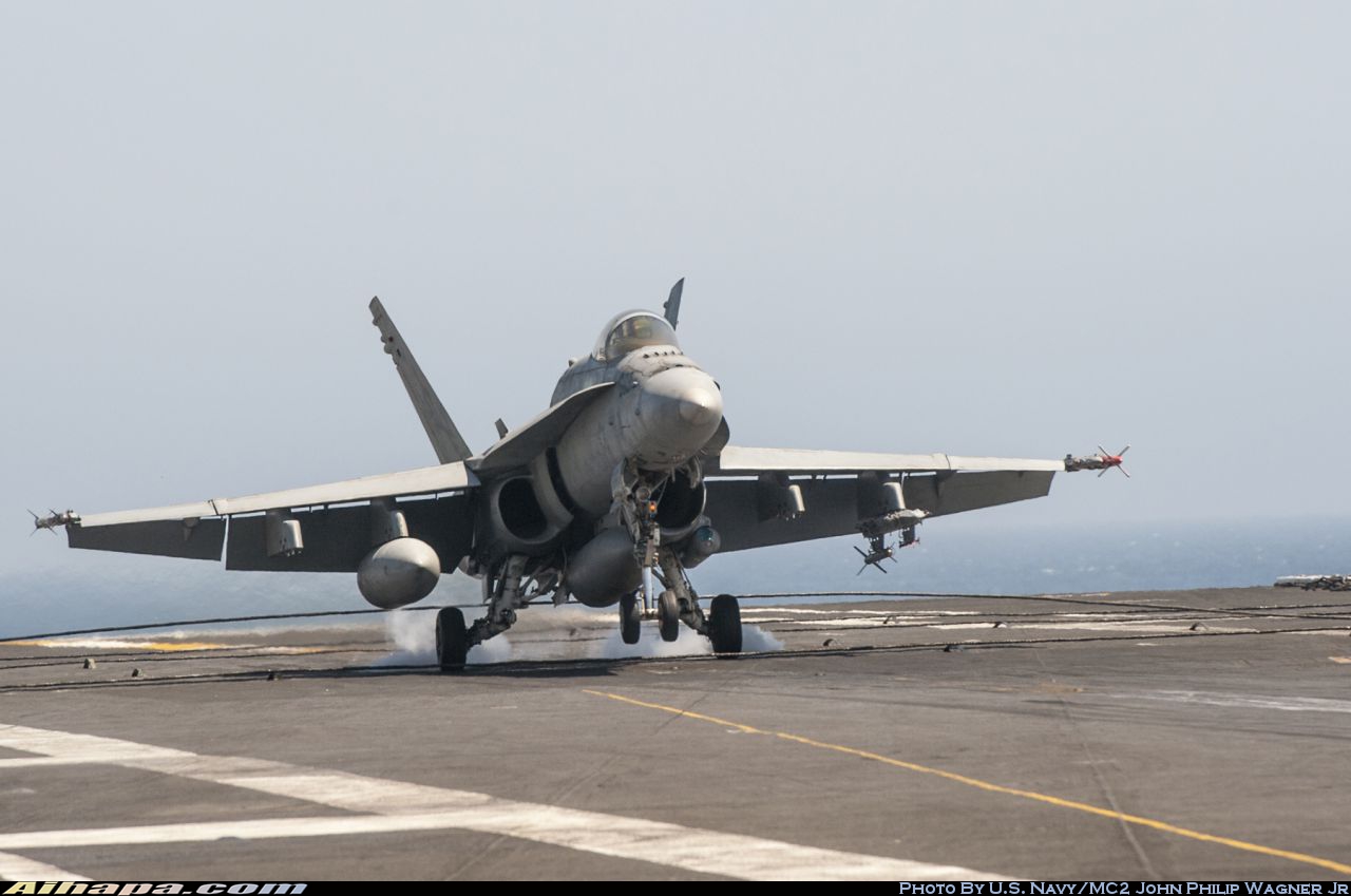 麦克唐纳-道格拉斯 F/A-18C&ldquo;大黄蜂&rdquo; \vert{} ID:15413
