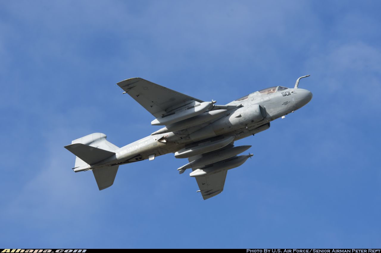 格鲁曼 EA-6B&ldquo;徘徊者&rdquo; \vert{} ID:8150