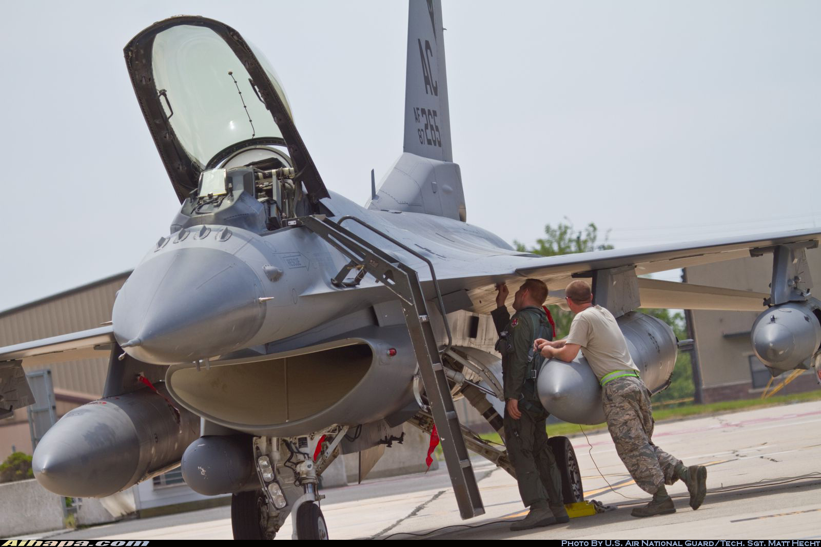 通用动力 F-16C&ldquo;战隼&rdquo; \vert{} ID:7911