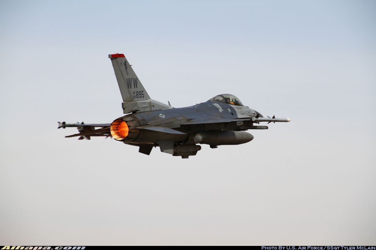 通用动力 F-16C&ldquo;战隼&rdquo; \vert{} ID:8116