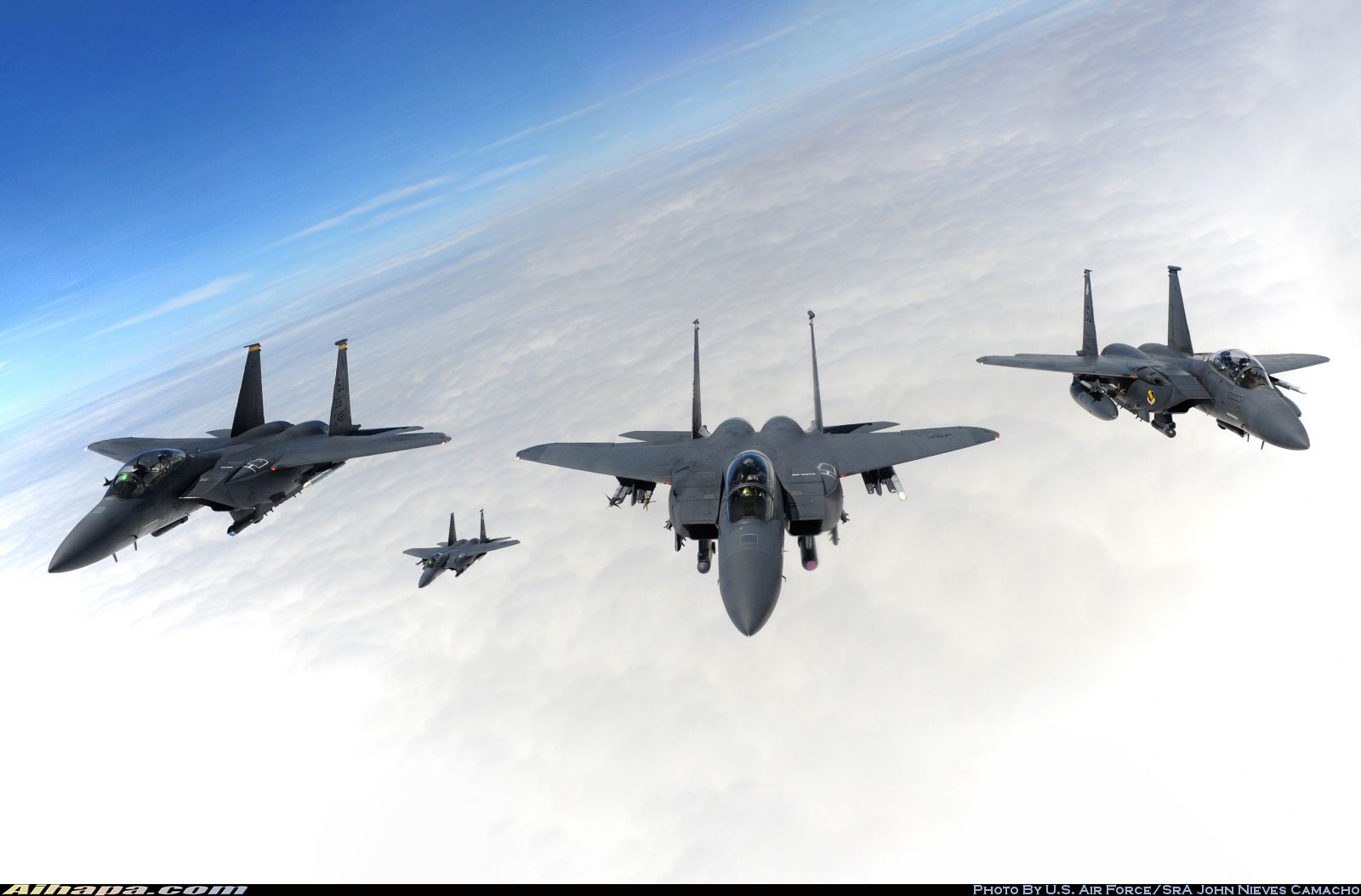 麦克唐纳-道格拉斯 F-15E&ldquo;攻击鹰&rdquo; \vert{} ID:7897
