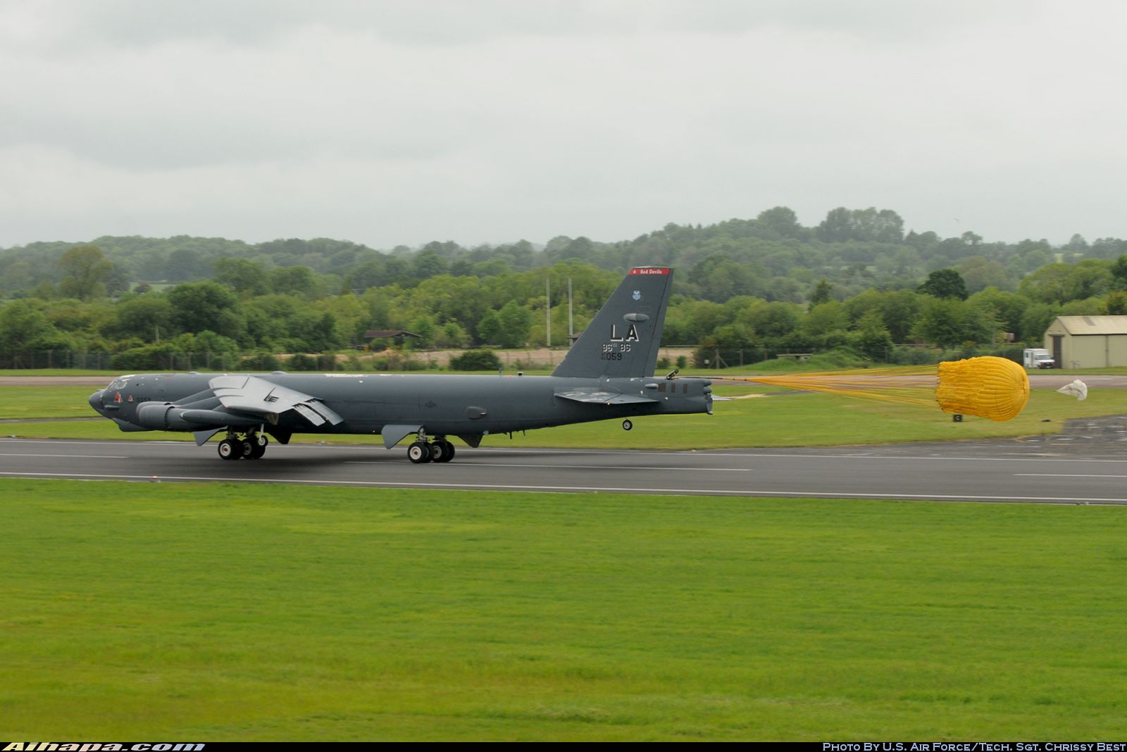 波音 B-52H&ldquo;同温层堡垒&rdquo; \vert{} ID:7993