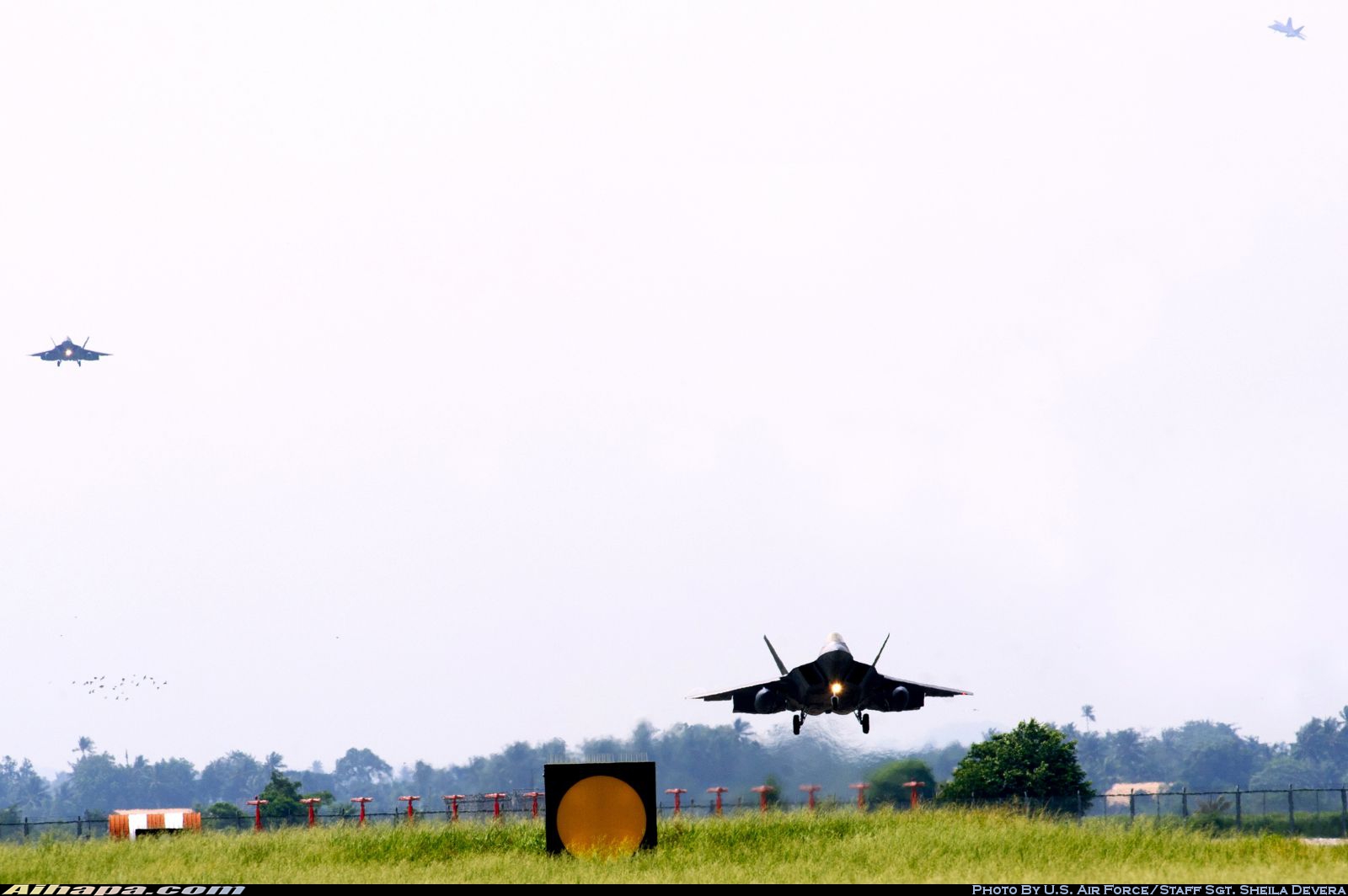 洛克希德-马丁 F-22A&ldquo;猛禽&rdquo; \vert{} ID:7390