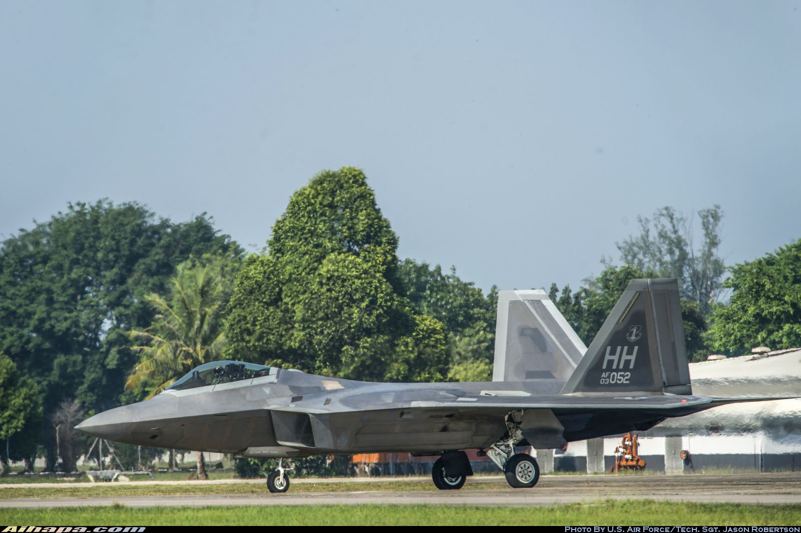 洛克希德-马丁 F-22A&ldquo;猛禽&rdquo; \vert{} ID:7400