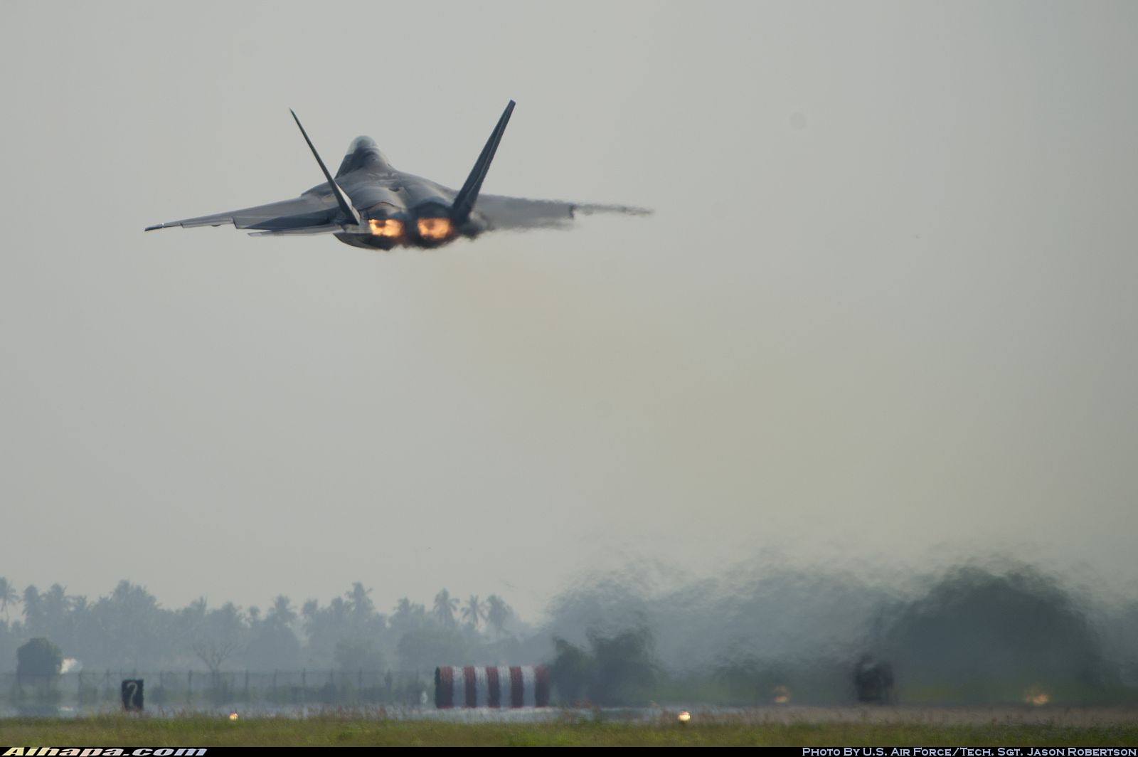 洛克希德-马丁 F-22A&ldquo;猛禽&rdquo; \vert{} ID:7414