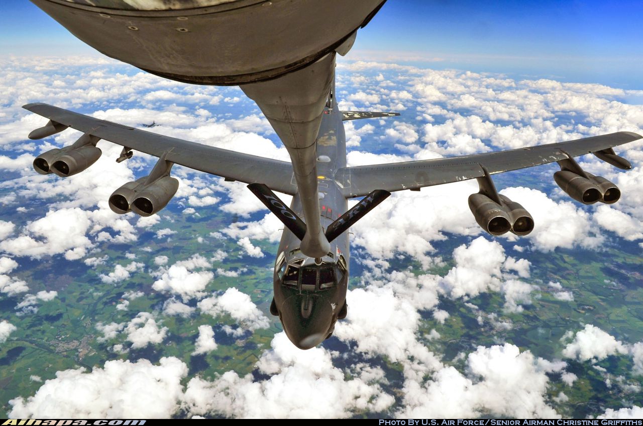 波音 B-52H&ldquo;同温层堡垒&rdquo; \vert{} ID:8007