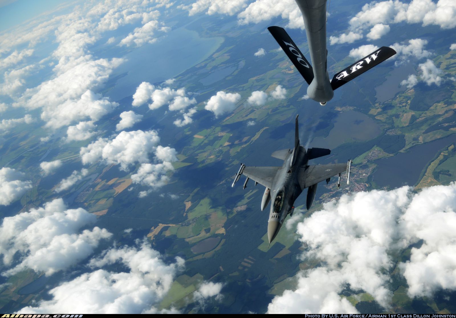 洛克希德 F-16CM&ldquo;战隼&rdquo; \vert{} ID:7671