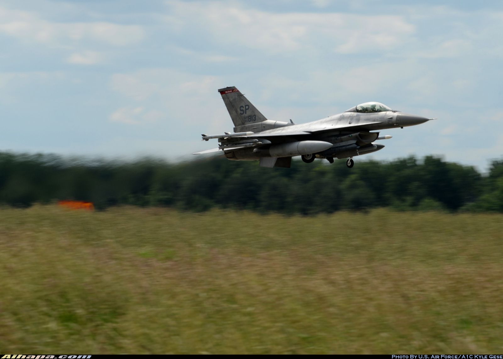 洛克希德-马丁 F-16CM&ldquo;战隼&rdquo; \vert{} ID:7719