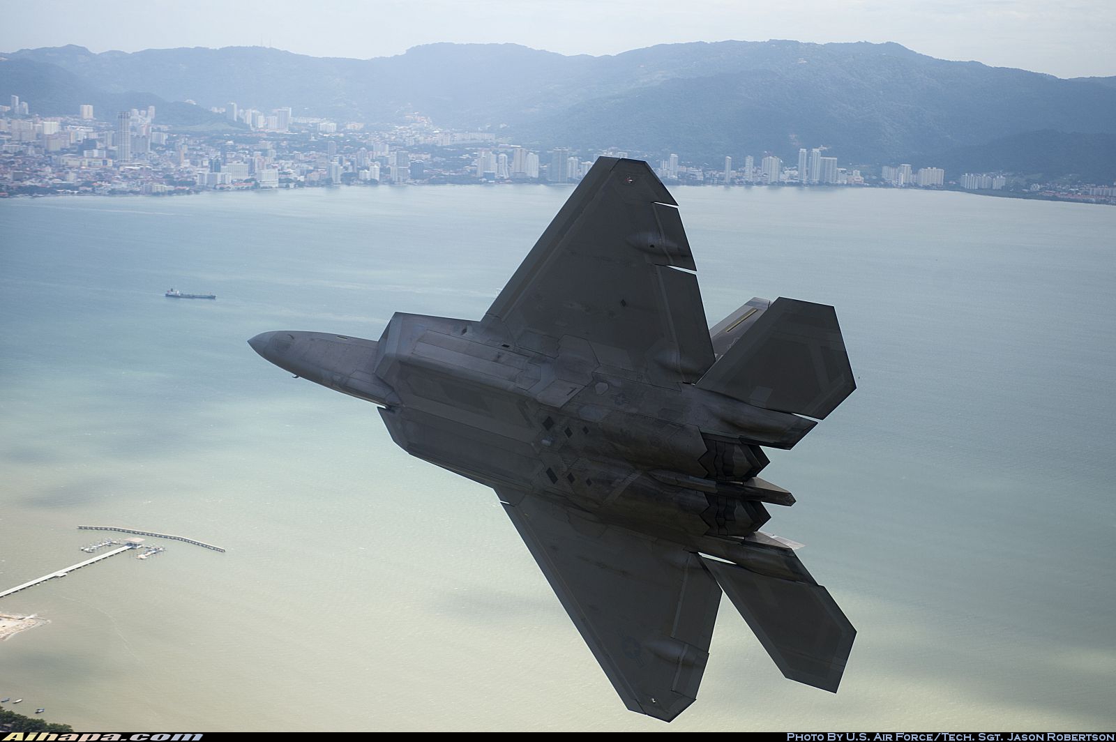 洛克希德-马丁 F-22A&ldquo;猛禽&rdquo; \vert{} ID:7342
