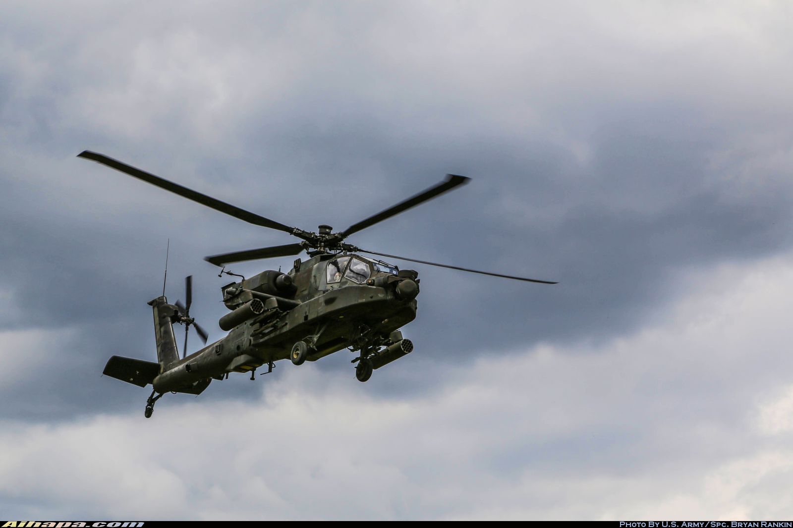 波音 AH-64D&ldquo;长弓阿帕奇&rdquo; \vert{} ID:7538