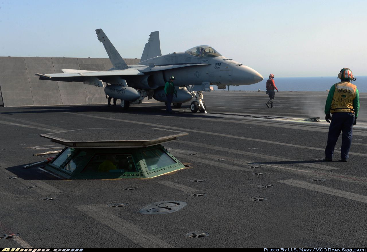 麦克唐纳-道格拉斯 F/A-18C&ldquo;大黄蜂&rdquo; \vert{} ID:9659