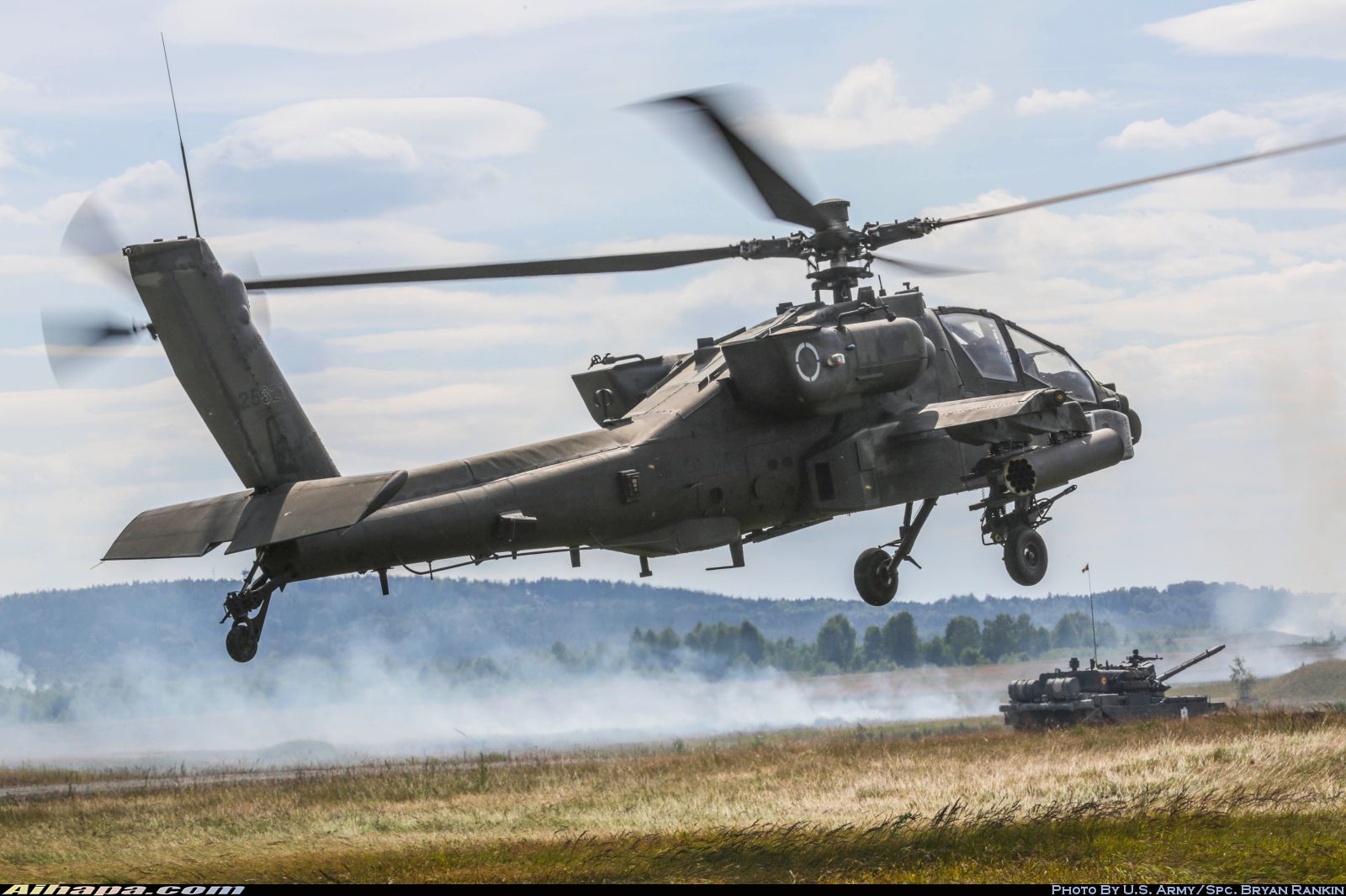 波音 AH-64D&ldquo;长弓阿帕奇&rdquo; \vert{} ID:7532