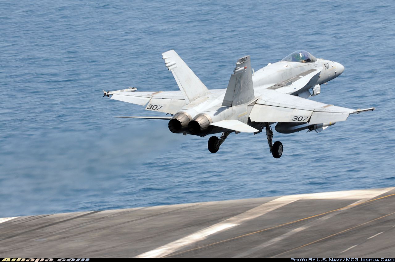 麦克唐纳-道格拉斯 F/A-18C&ldquo;大黄蜂&rdquo; \vert{} ID:9667