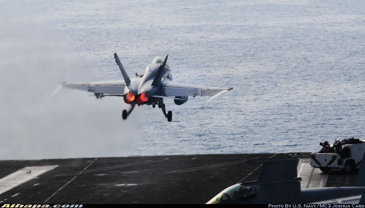 麦克唐纳-道格拉斯 F/A-18C&ldquo;大黄蜂&rdquo; \vert{} ID:8947